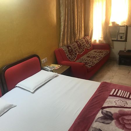 Hotel Sukant Palace Delhi  Exterior photo