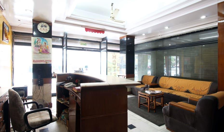 Hotel Sukant Palace Delhi  Exterior photo