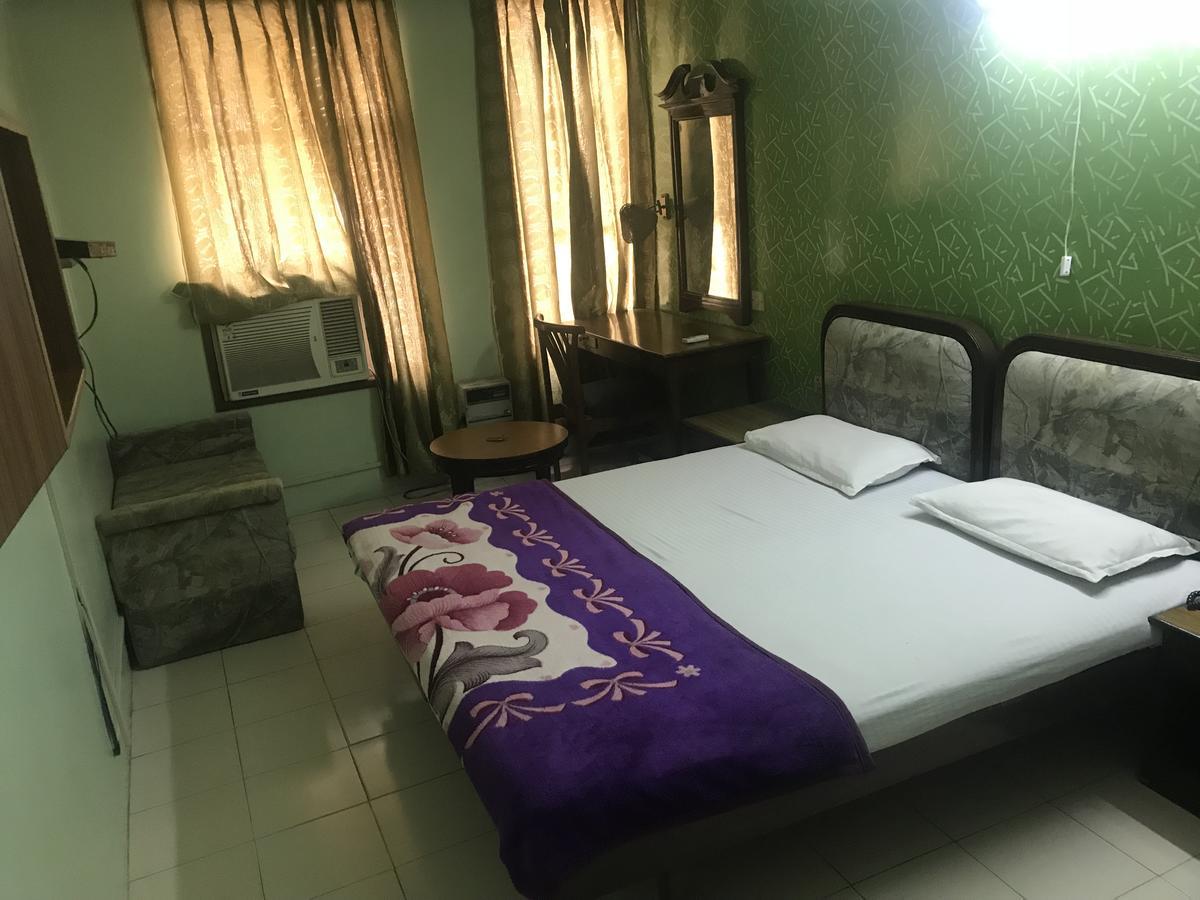 Hotel Sukant Palace Delhi  Exterior photo